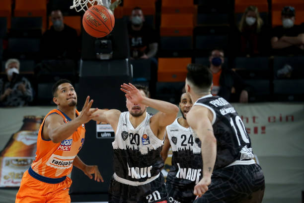 全球观众的 全球观众的